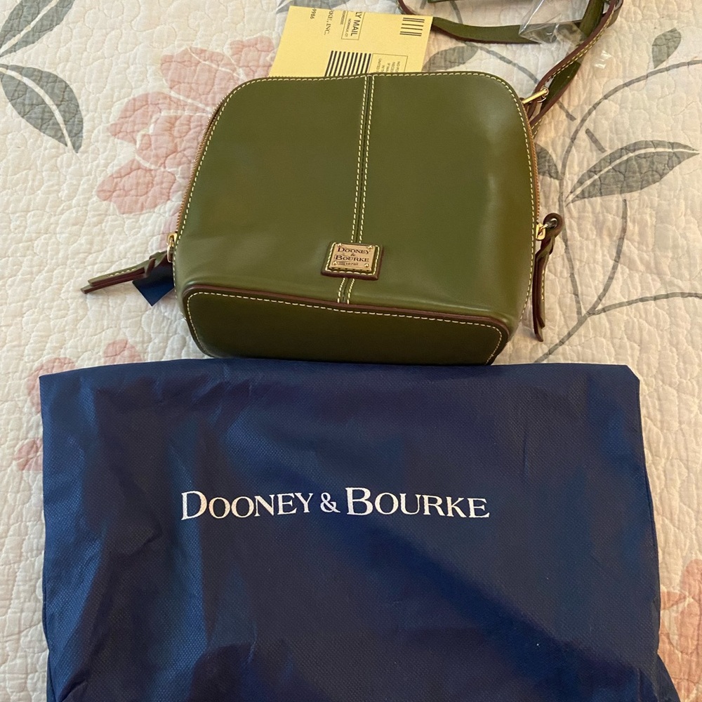 Dooney and Bourke Crossbody bag
